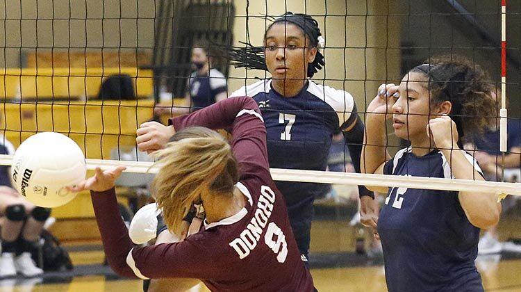 AnnistonStar.com - Photos: Donoho vs Jacksonville AHSAA Volleyball Match image