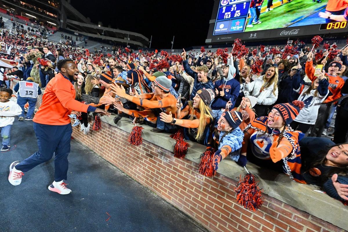 Deion Sanders could be right coach for Auburn, Bo Jackson says