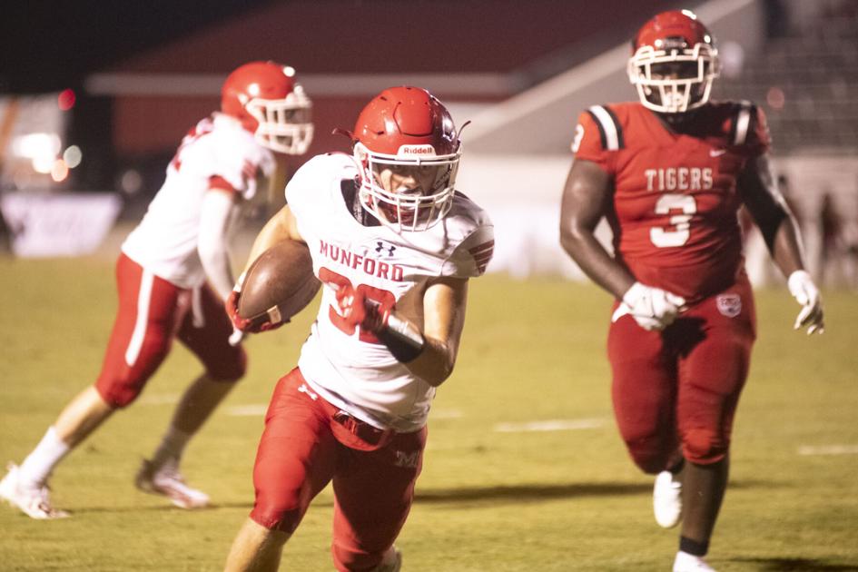 AnnistonStar.com - Corbin Smith leads Munford past Talladega image