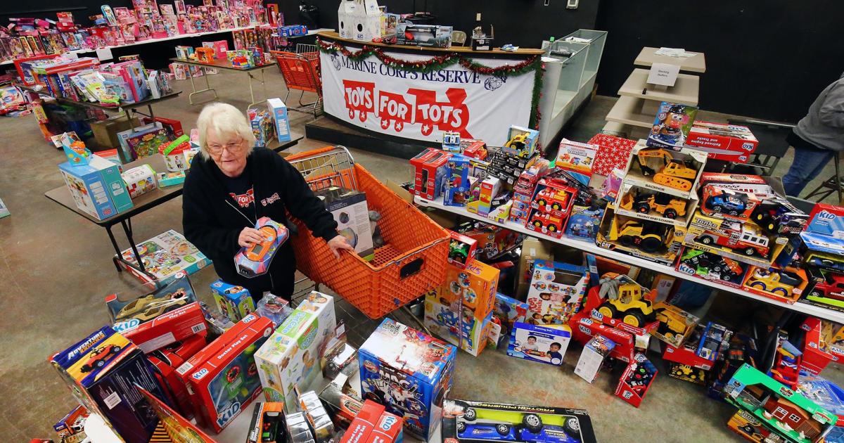 Toys For Tots Features Annistonstar Com