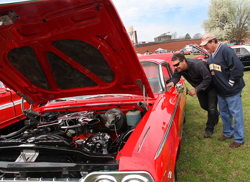 PIEDMONT THROTTLE KINGS CAR SHOW Slideshows