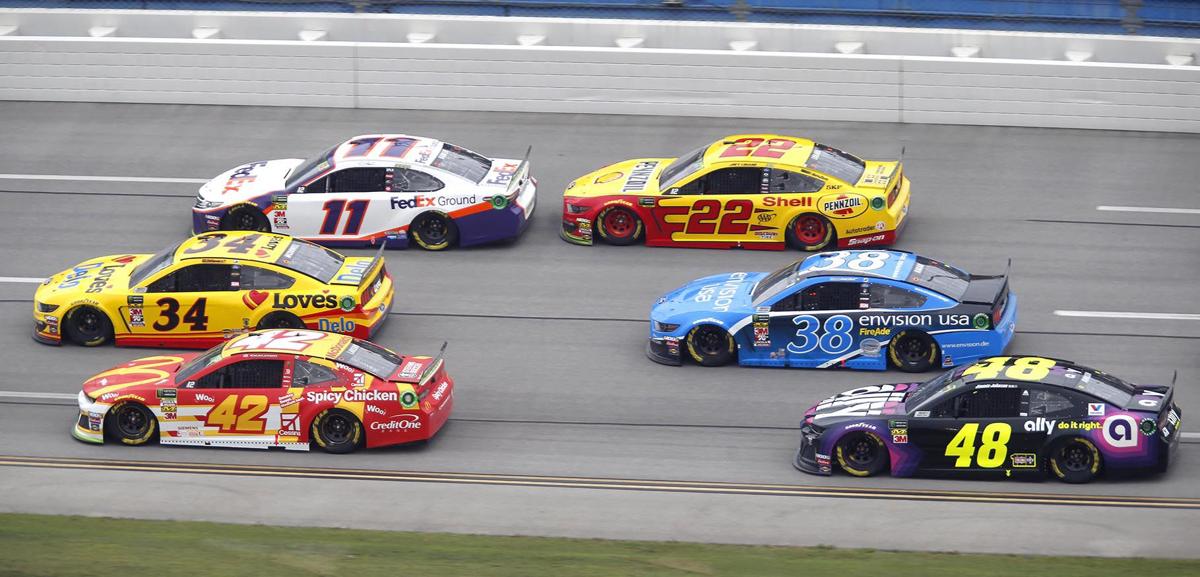 photos sunday at talladega superspeedway slideshows annistonstar com anniston star