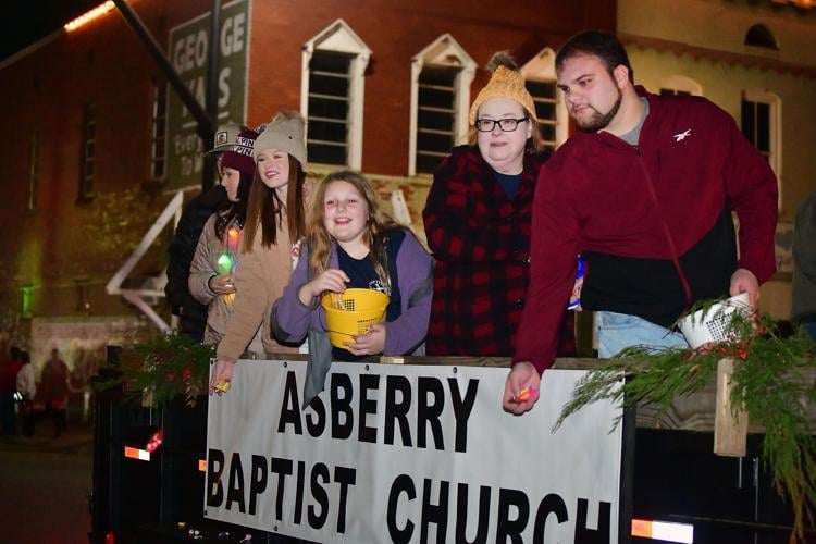 Photo gallery Piedmont Christmas Parade Slideshows