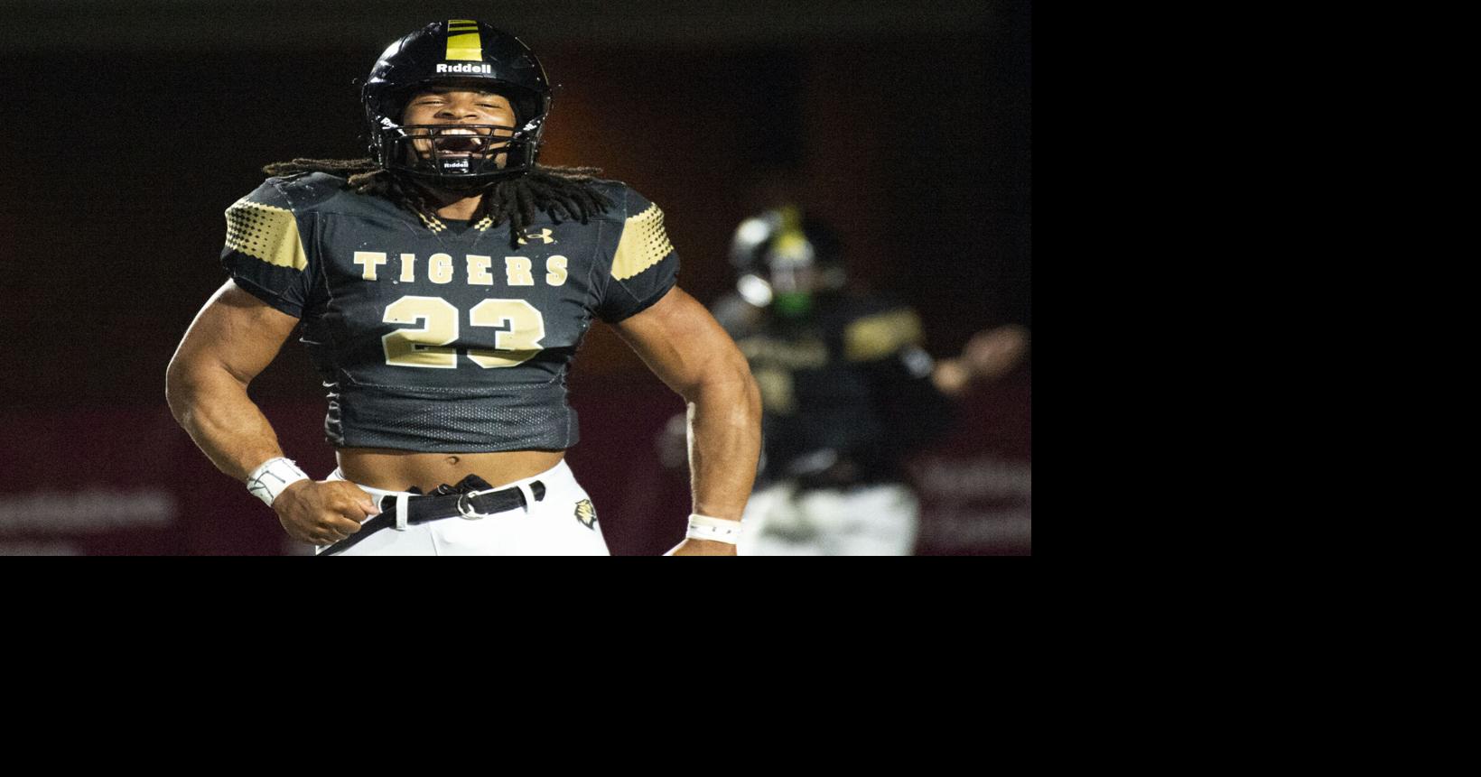 AnnistonStar.com - FINALIST: B.B. Comer's Kamore Harris named Class 2A back of the year finalist image