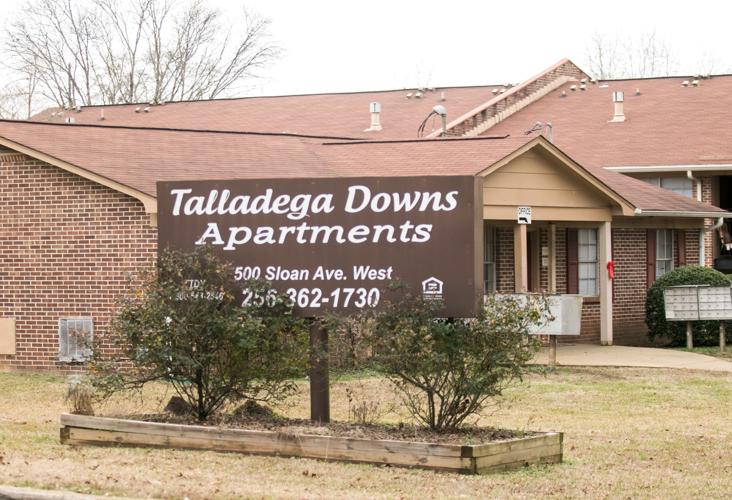 SUV crashes into Talladega Downs apartment following chase Saturday