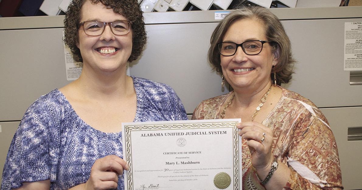 Lawana Mashburn of St Clair Circuit Clerk s office honored for 30