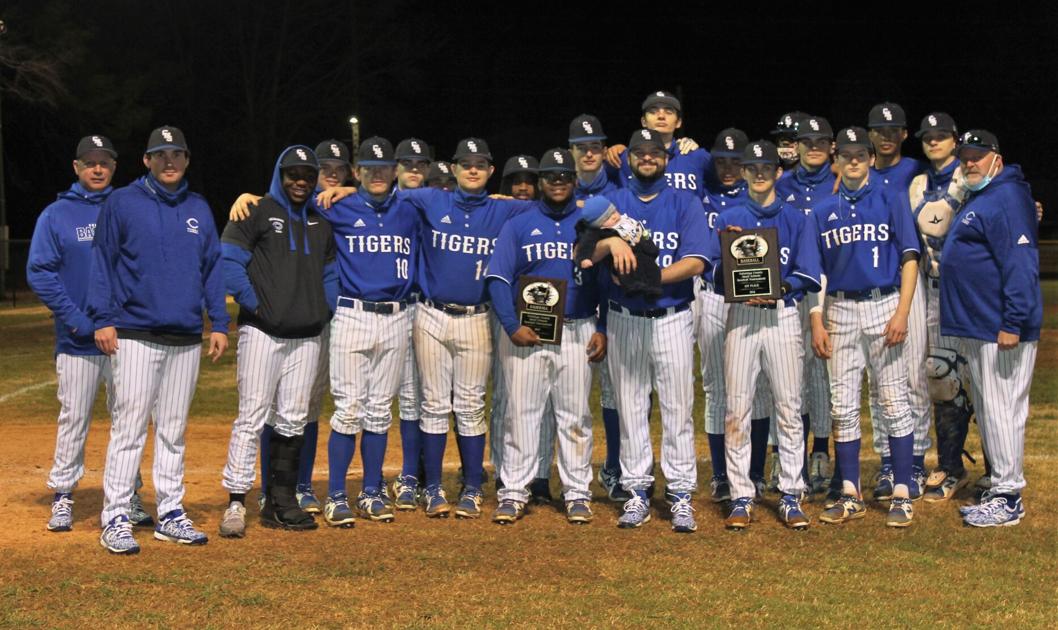 AnnistonStar.com - Childersburg baseball claims first county championship since 2014 image