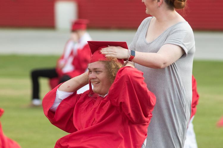 (PHOTOS) Munford High School graduation The Daily Home