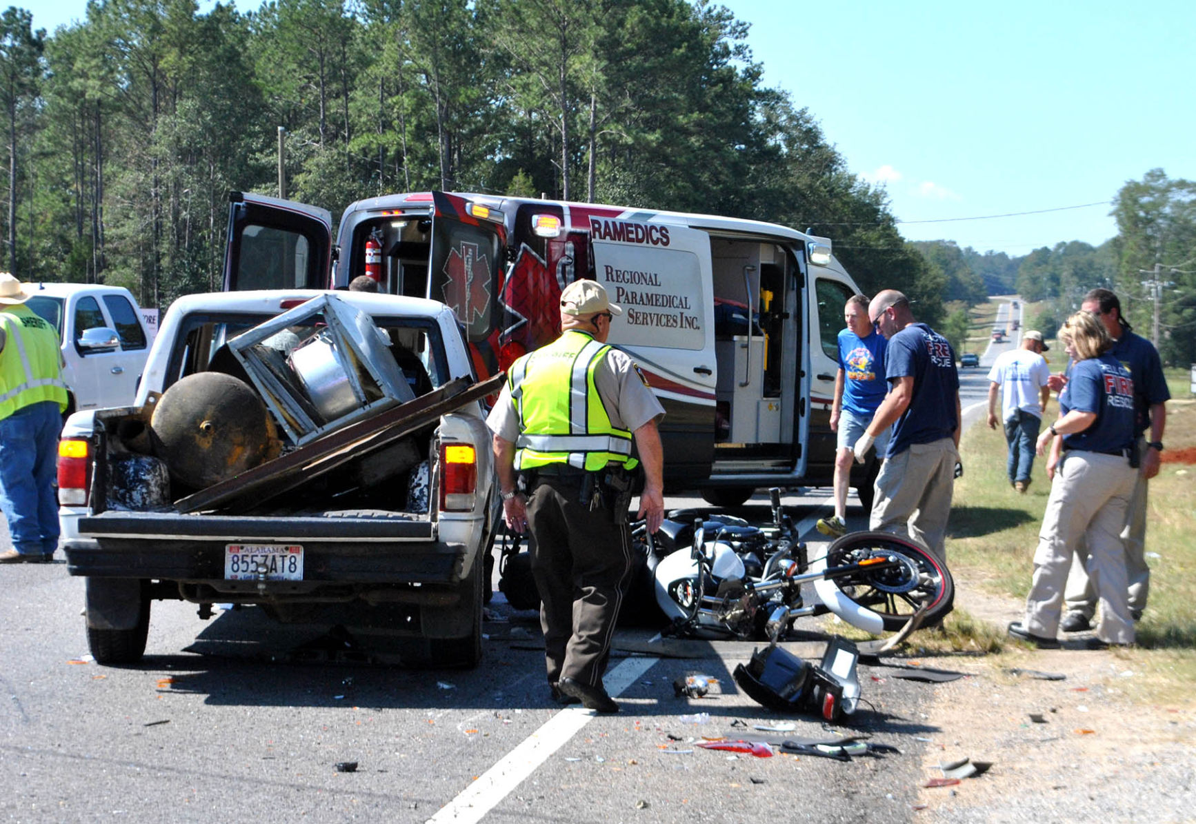 3 Injured, Including Motorcyclist, In 3-vehicle Accident In New London ...