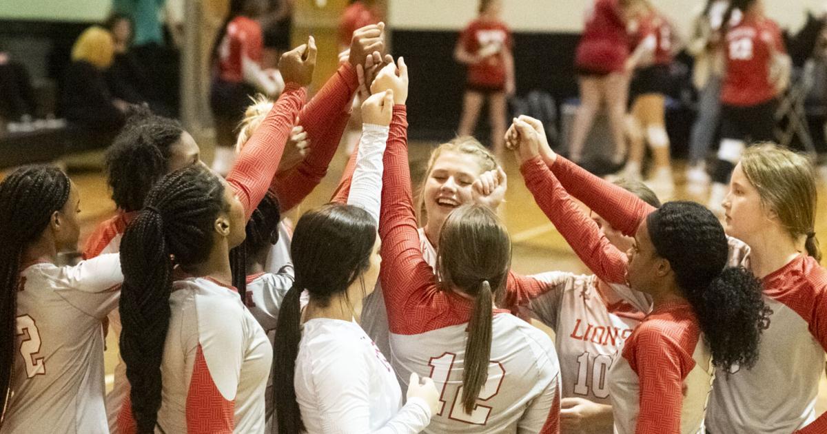 AnnistonStar.com - Prep volleyball: Munford claims 4A, Area 8 regular-season title image