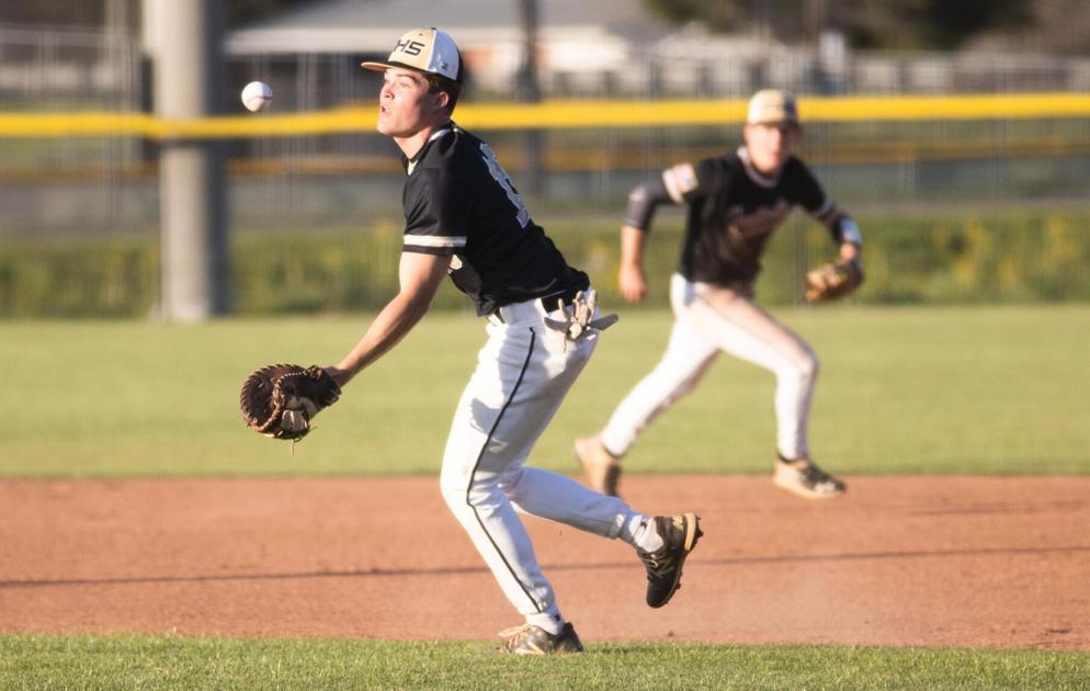 AnnistonStar.com - Prep baseball: Fayetteville sweeps Isabella image