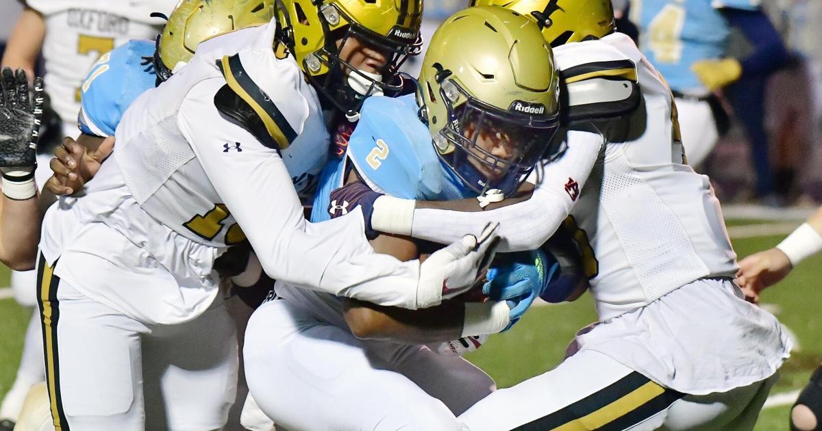 AnnistonStar.com - STATEMENT WIN: Oxford dominates Jacksonville to round out regular season image