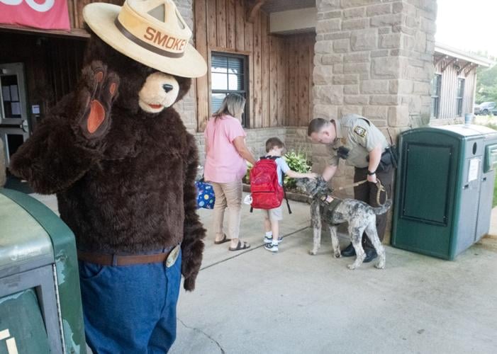 Photos Students arrive back for a new year at Munford Elementary The