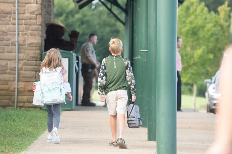Photos Students arrive back for a new year at Munford Elementary The