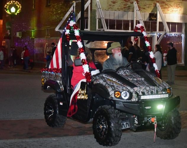 Photo gallery Piedmont Christmas Parade Slideshows