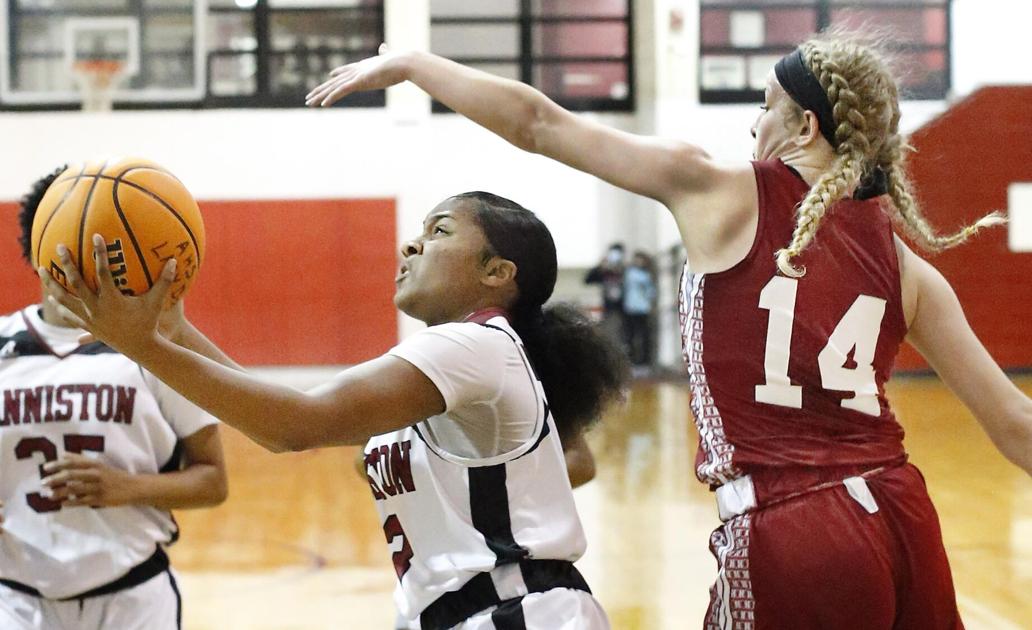 AnnistonStar.com - Prep basketball: New look, timely buckets help Anniston girls win area title image