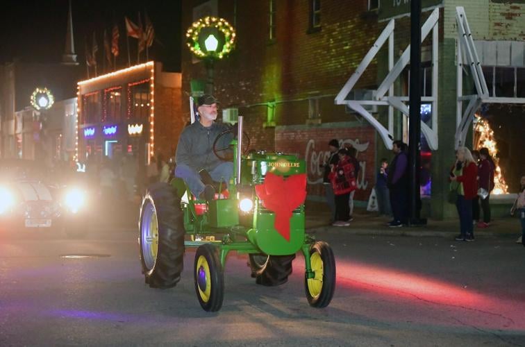 Photo gallery Piedmont Christmas Parade Slideshows