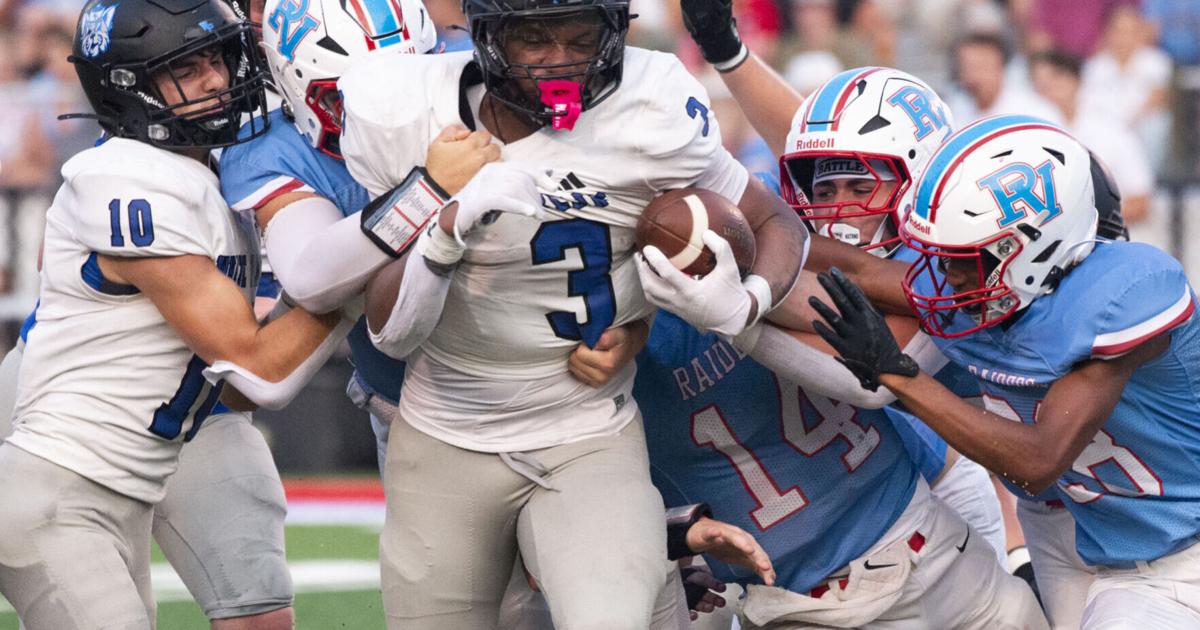 Photo Gallery: Pleasant Valley vs. White Plains - Football
