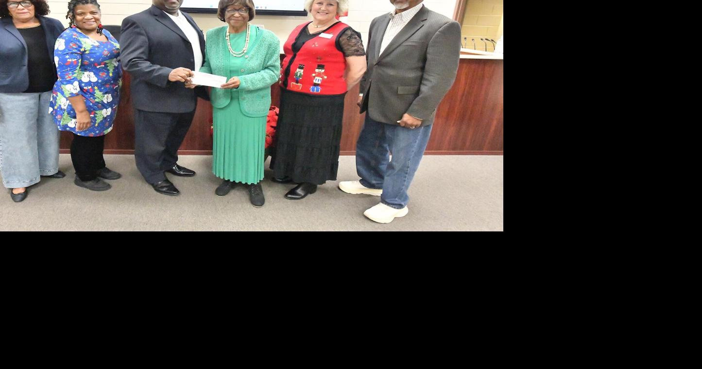 Christmas comes early for Anniston City Schools Education