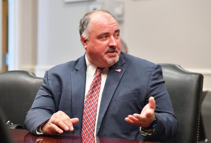 Council ratifies manager contract with Kenneth Free | Anniston ...