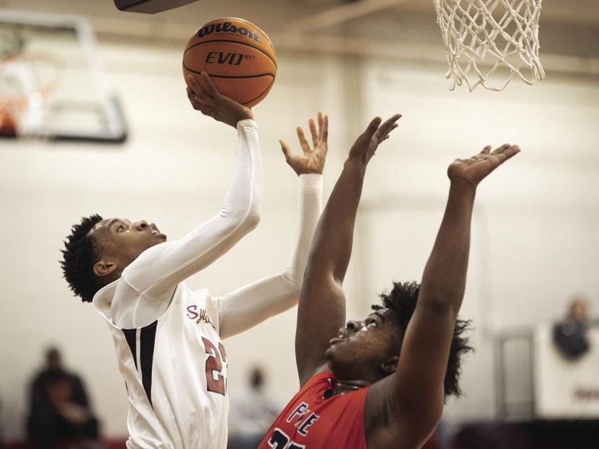 AnnistonStar.com - Aggies advance to regional with win over Pike Road image