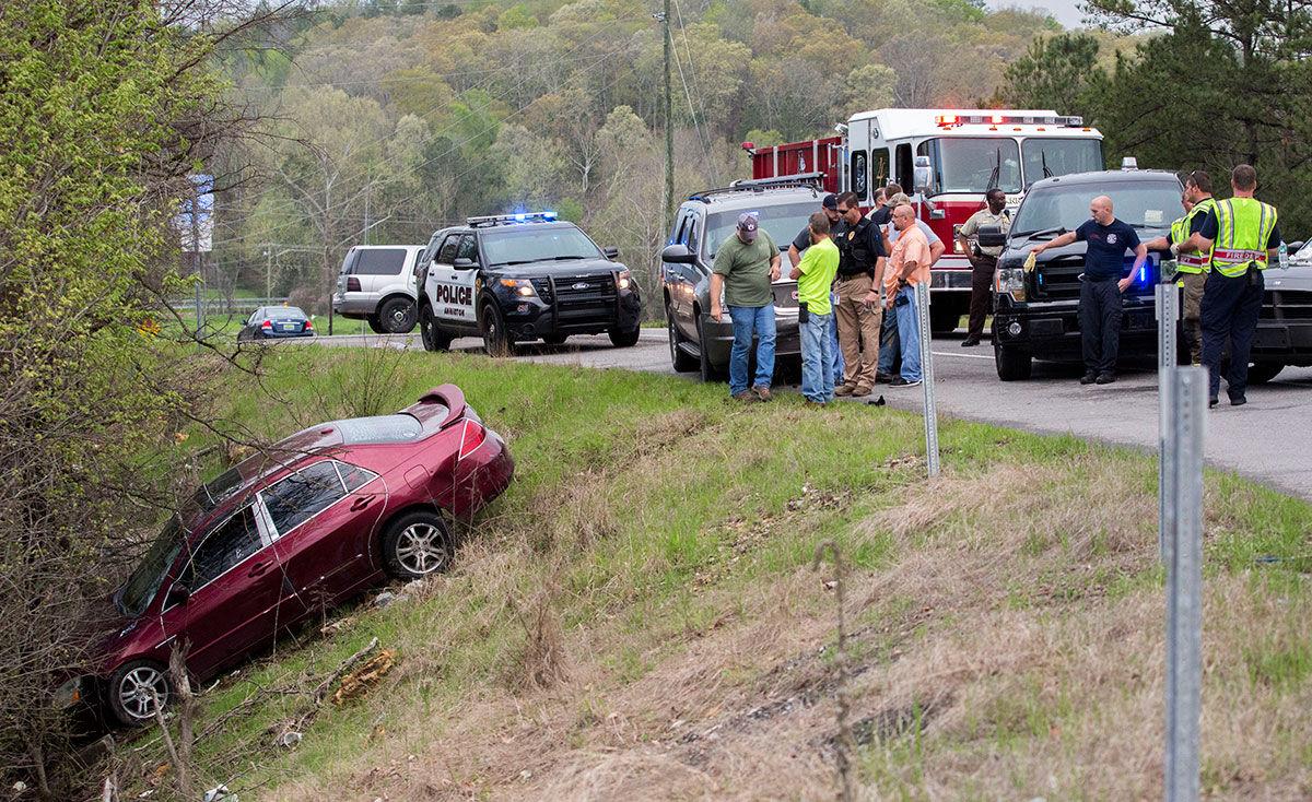 Anniston police chase ends in wreck Crime & Public Safety