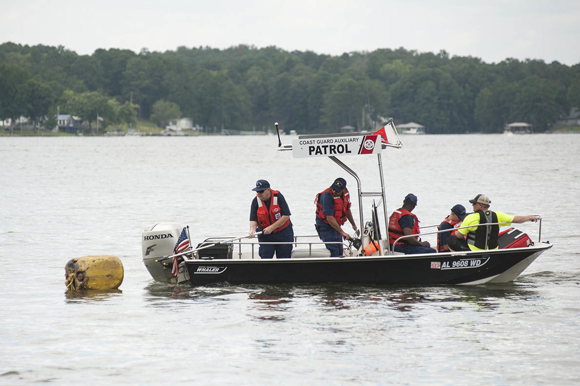 Coast Guard Auxiliary training on Logan Martin (photo gallery