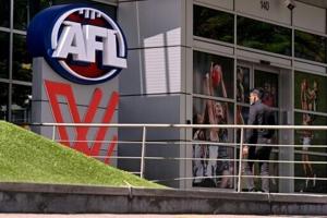 Australian Rules axes 'centre bounce' after 130 years