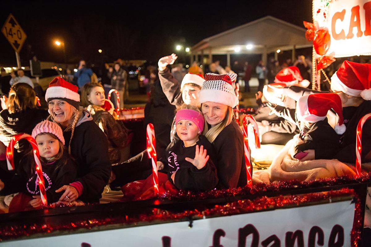 Childersburg Al Christmas Parade 2022 Good Crowd Turns Out For Childersburg Christmas Parade (Photo Gallery) |  The Daily Home | Annistonstar.com