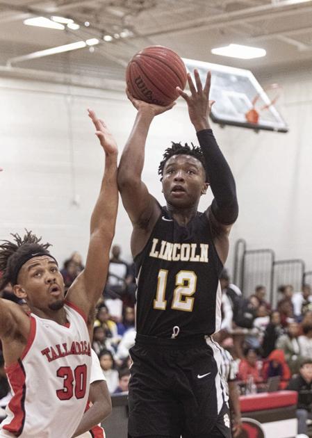 AnnistonStar.com - Lincoln dominates first game with complete roster image