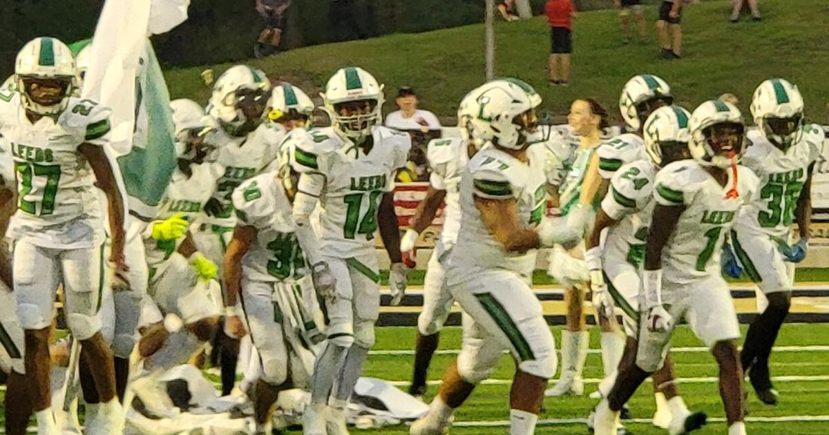 AnnistonStar.com - Leeds defense finds just enough answers to hold off Pell City in Rush Propst's home debut image