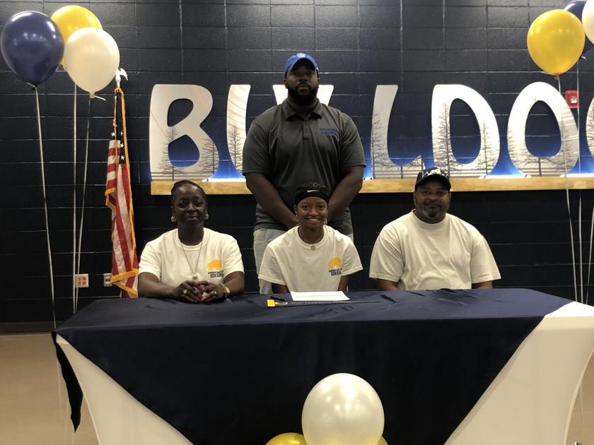 AnnistonStar.com - Winterboro's Jada Lawler signs with Southern Union image