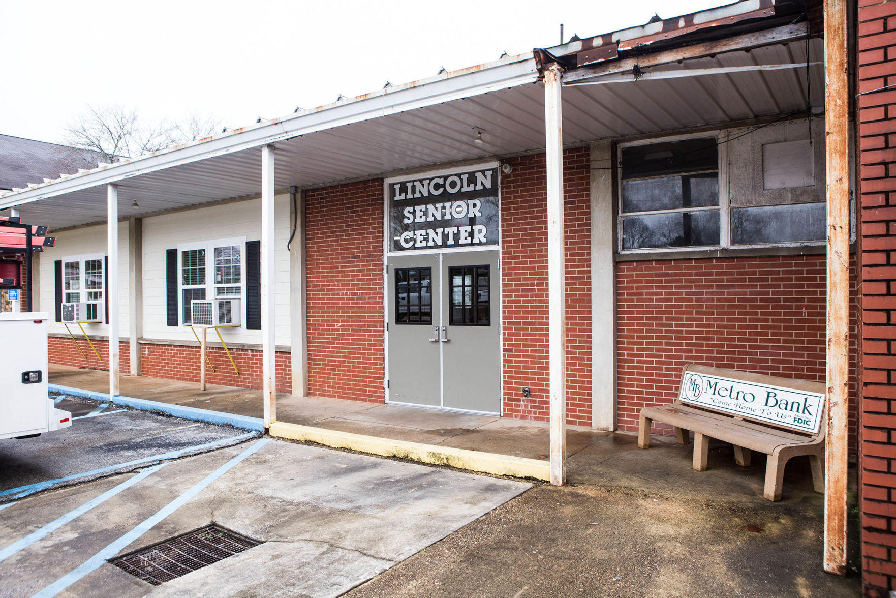 Lincoln Council Accepts Bid For City s First Storm Shelter with Photos Lincoln Council Accepts Bid For City s First Storm Shelter with Photos