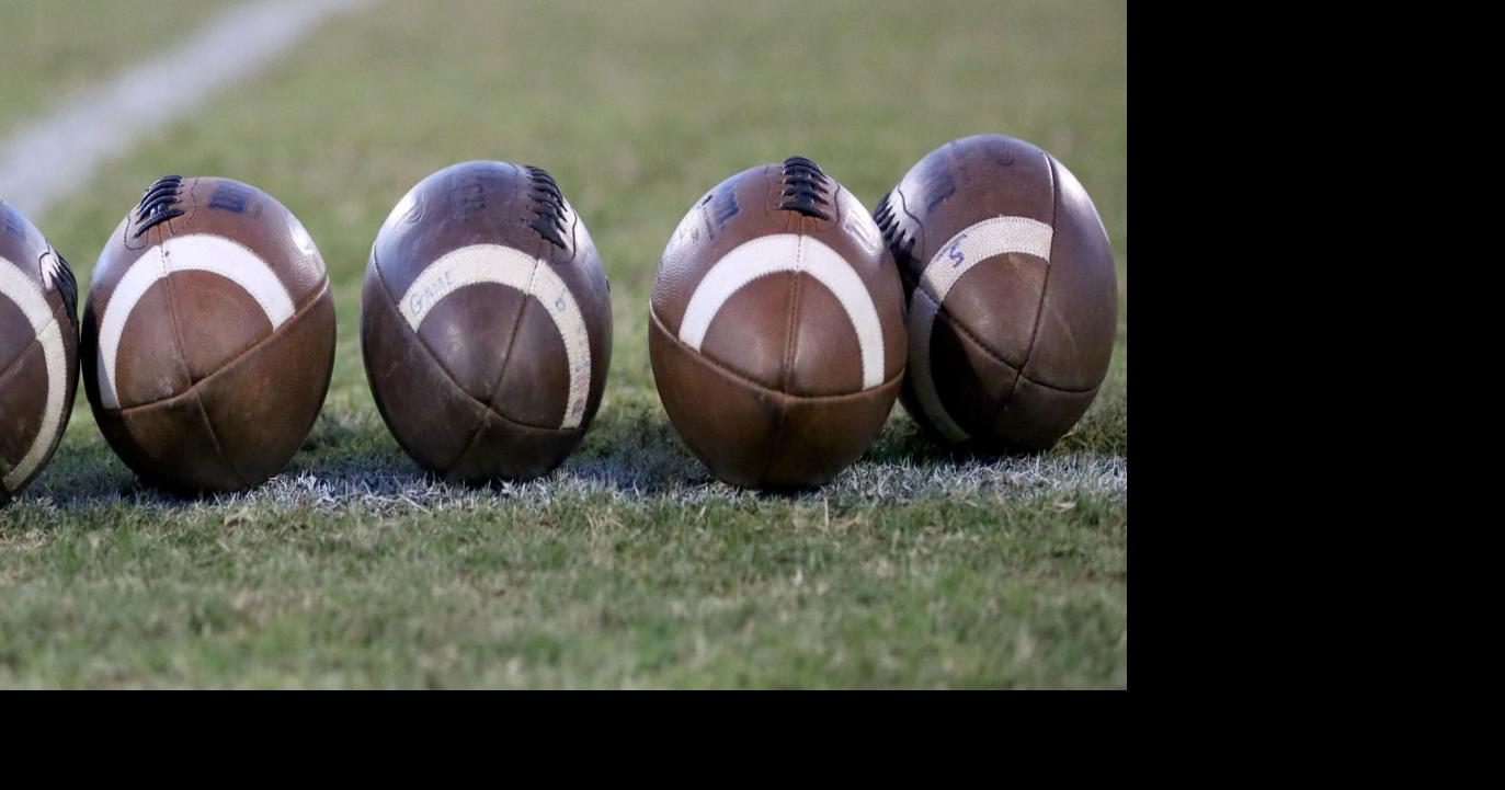 AnnistonStar.com - Prep football: Walker, Doss lead Saks past Wellborn image