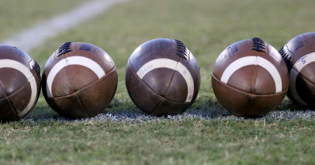 AnnistonStar.com - Prep football: Walker, Doss lead Saks past Wellborn image