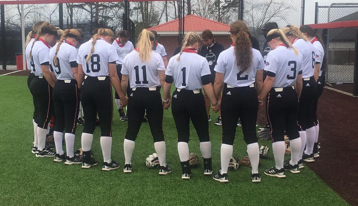 Photos Jacksonville State softball Slideshows