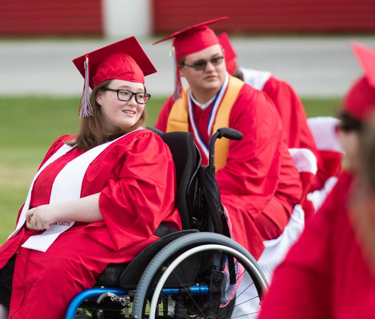 (PHOTOS) Munford High School graduation The Daily Home