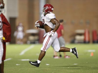 All Loving Raiders Running Backs Guiding Rookie Josh Jacobs