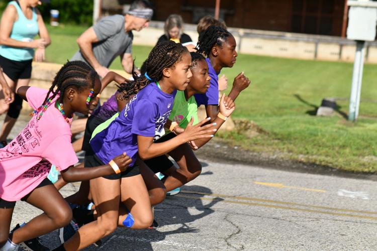 Fast Feet: Anniston's record-breaking running group makes fitness fun ...