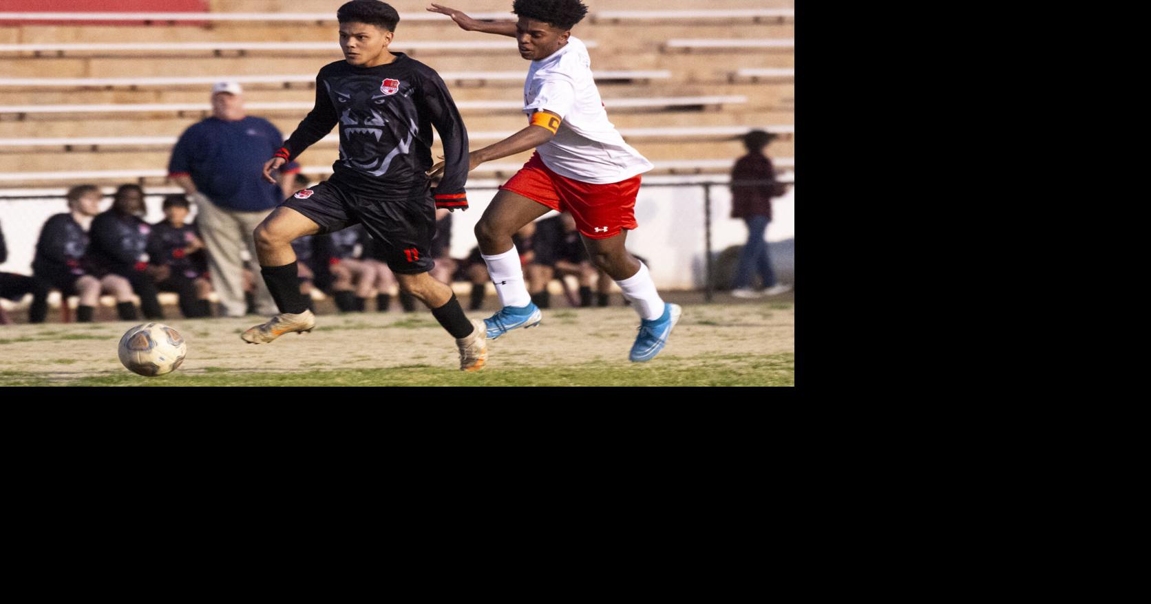 AnnistonStar.com - Boys prep soccer: Villanueva-Cruz scores six goals in Talladega win over Munford image