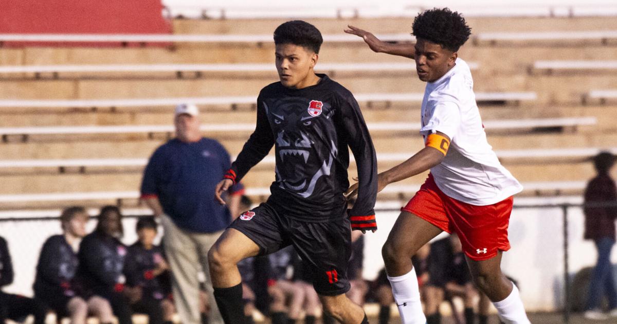 AnnistonStar.com - Boys prep soccer: Villanueva-Cruz scores six goals in Talladega win over Munford image