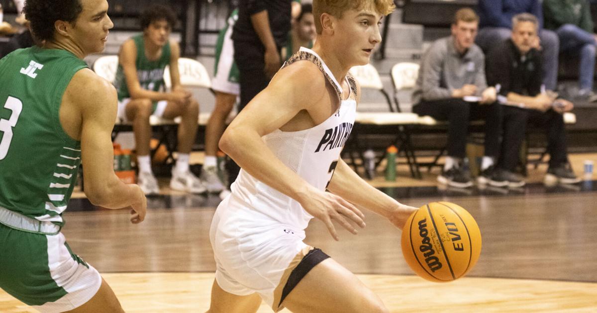 AnnistonStar.com - Pell City basketball teams improve to end the regular season image