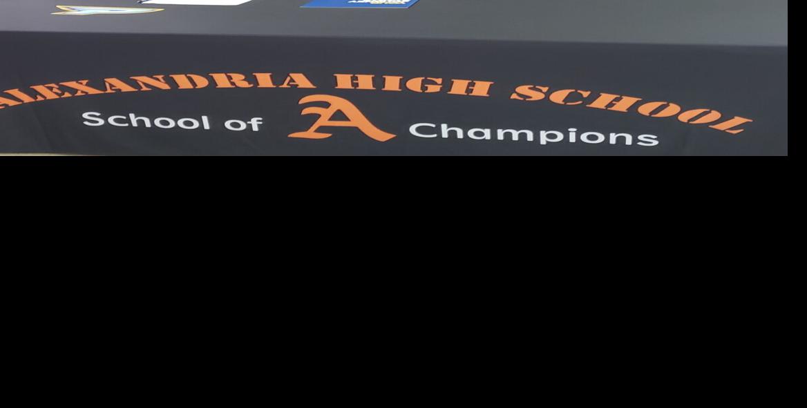 AnnistonStar.com - Recruiting: Alexandria's Logan to pull in football, throw in track image