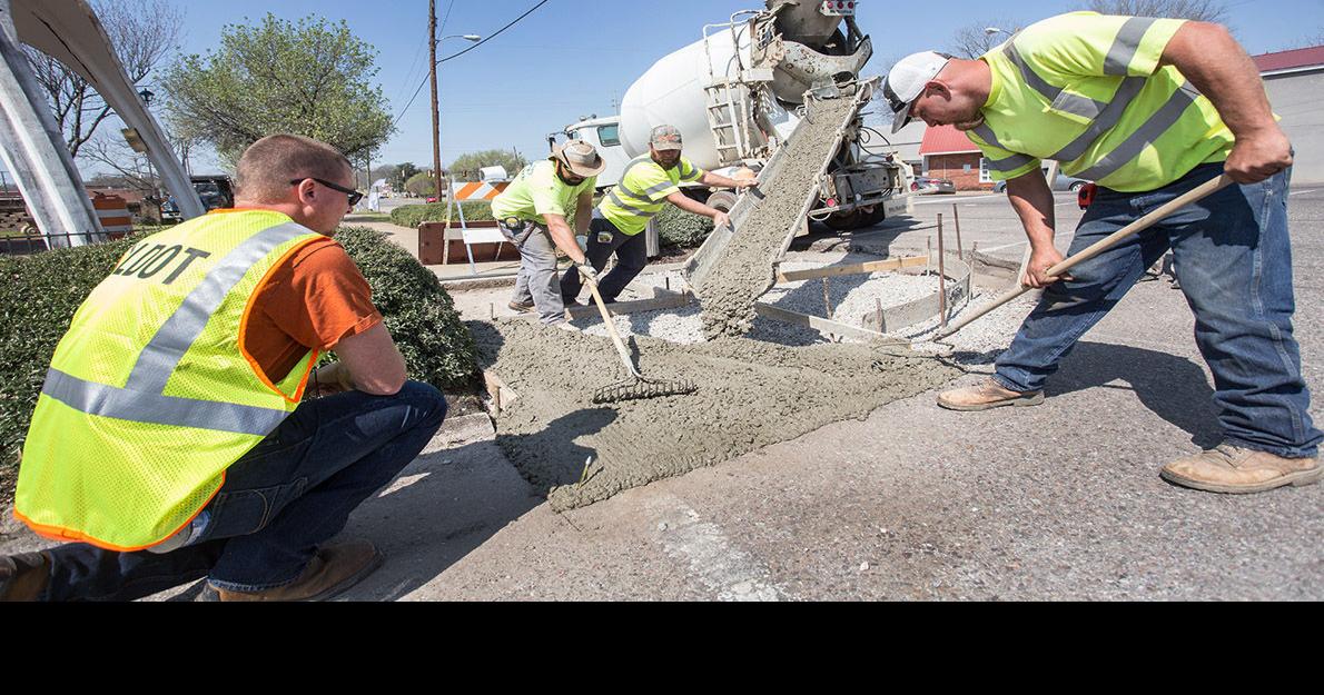 Traffic advisory Portion of Bynum Leatherwood Road closing for