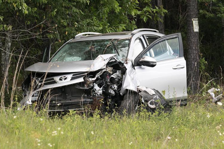 1vehicle accident south of Talladega sends 2 to hospital (with photos