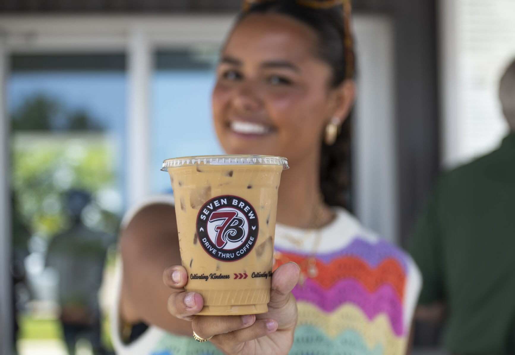 National chain 7 Brew opens coffee shop in Jacksonville Jacksonville