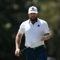Hatton jumps into Masters hunt with stunning 66