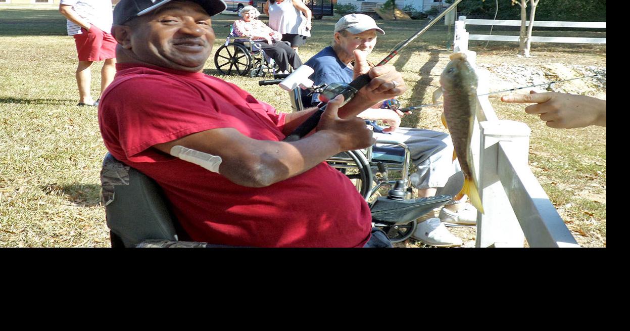 Residents, staff at Sylacauga Health & Rehab enjoying fall events The