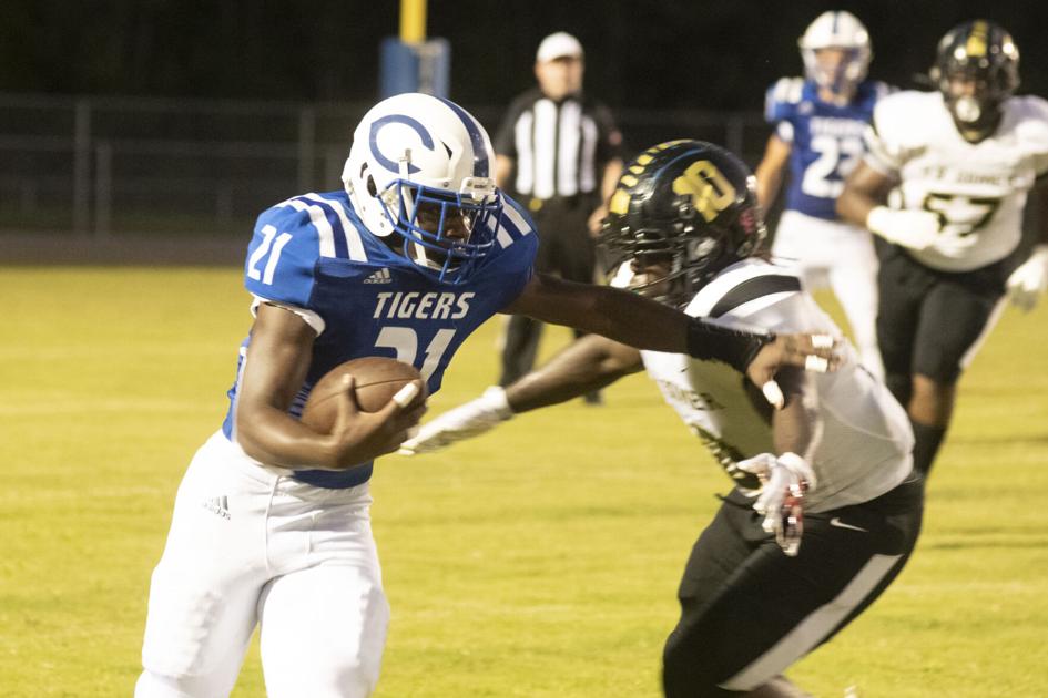 AnnistonStar.com - Childersburg seeks to build momentum behind quarterback's return image
