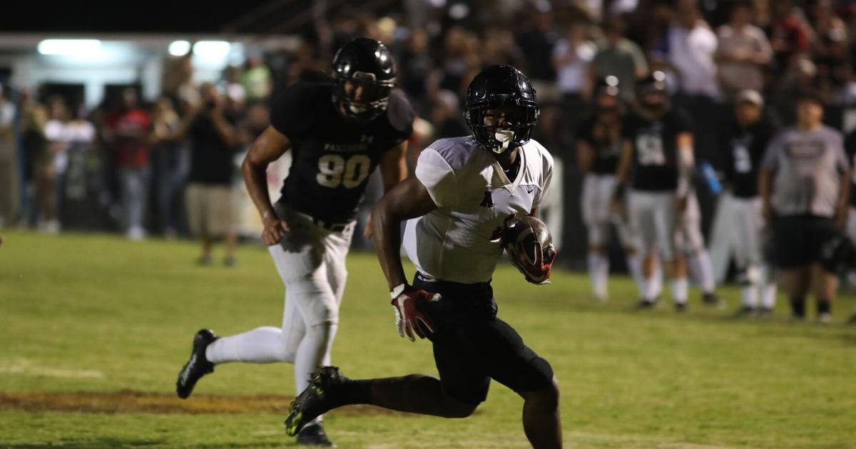 AnnistonStar.com - 'Explosive game:' Big-play Anniston outraces game Wellborn image